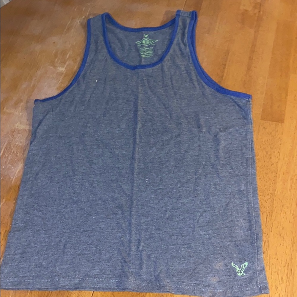 Sleeveless shirt